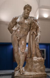 Ercole in riposo, Collezione Farnese, Museo Archeologico di Napoli, Italia