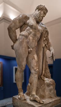 Ercole in riposo, Collezione Farnese, Museo Archeologico di Napoli, Italia