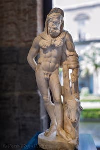 Ercole in riposo, Pozzuoli, Museo Archeologico di Napoli, Italia