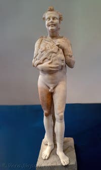 Giovane Satiro con dei frutti in braccio, Casa del Poeta Tragico, Pompei, Museo Archeologico di Napoli, Italia