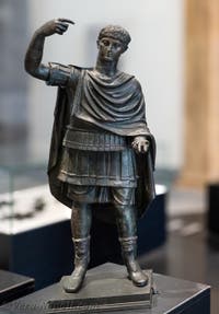 Giovane in armatura, Quadriga di Nerone, Ercolano, Museo Archeologico di Napoli, Italia