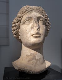 Giunone, Capitolium, Cuma, Museo Archeologico di Napoli in Italia