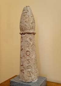 Cippo funerario etrusco, Gabinetto erotico, Museo Archeologico di Napoli