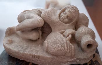Piccolo pescatore addormentato, Casa della Seconda Fontana Piccola, Pompei, Museo Archeologico di Napoli, Italia