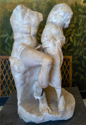 Satiro che afferra una ninfa, Pollena Trocchia, Gabinetto erotico, Museo Archeologico di Napoli