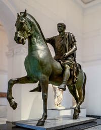 Presunta statua equestre di Caligola, Tempio della Fortuna Augusta, Pompei, Museo Archeologico di Napoli, Italia
