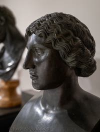 Testa di un'Amazzone di tipo Mattei attribuita a Fidia, Villa dei Papiri, peristilio quadrato, Ercolano, Museo Archeologico di Napoli, Italia