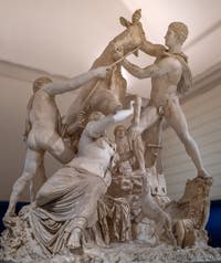 Il Toro Farnese e Il supplizio di Dirce, Collezione Farnese, Museo Archeologico di Napoli, Italia