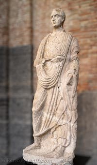 Uomo in toga, Necropoli della Porta di Ercolano, Pompei, Museo Archeologico di Napoli, Italia