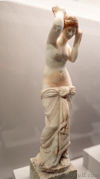 Venere anadyomene che si asciuga i capelli, Casa del Camillo, Pompei, Museo Archeologico di Napoli, Italia