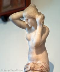 Venere che esce dal bagno, Portico del Tempio di Iside, Pompei, Museo Archeologico di Napoli, Italia