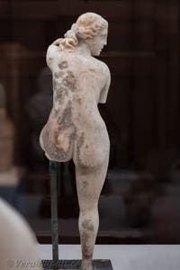 Vénus retire sa sandale, Casa del Centenario, Pompéi, musée archéologique de Naples en Italie