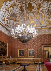 La camera della regina nel Palazzo Reale di Napoli, in Italia