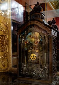 Charles Clay, Orologio musicale, con organo meccanico e automi, Sala dei Fiamminghi del Palazzo Reale di Napoli