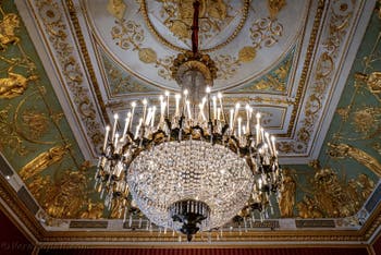 La Sala del Trono del Palazzo Reale di Napoli, in Italia