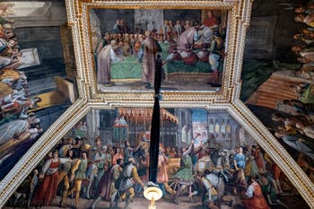 Seconda anticamera del Palazzo Reale di Napoli, in Italia; pitture di Belisario Corzenzio