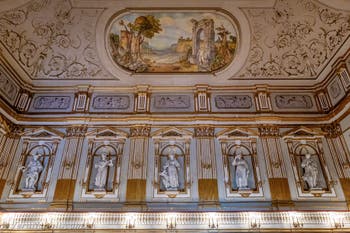 Il teatro della corte del Palazzo Reale di Napoli in Italia