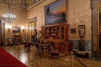 L'ufficio del re Gioacchino Murat nel Palazzo Reale di Napoli, in Italia