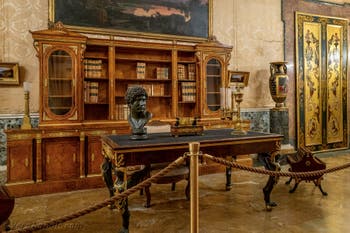 L'ufficio del re Gioacchino Murat nel Palazzo Reale di Napoli, in Italia