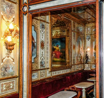 Il Café Florian, in Piazza San Marco a Venezia.